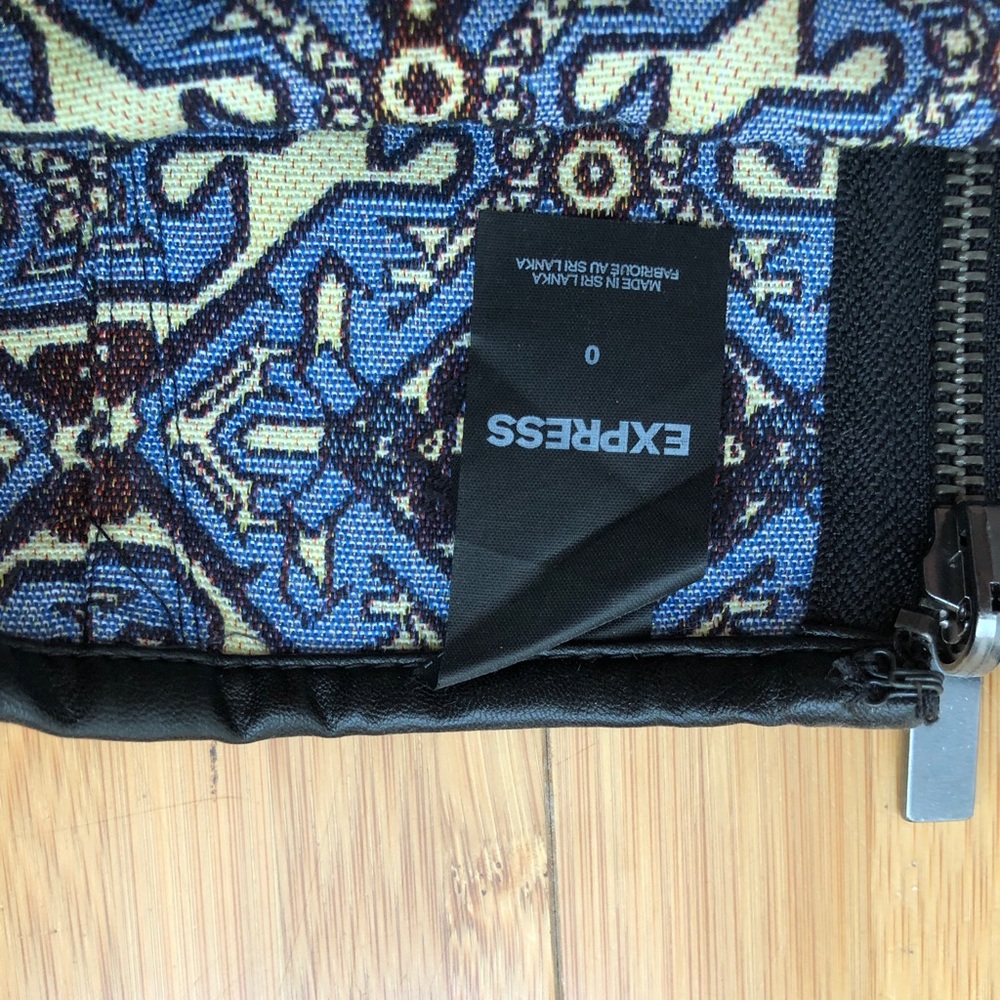 Mini Skirt - Picture 3 of 3